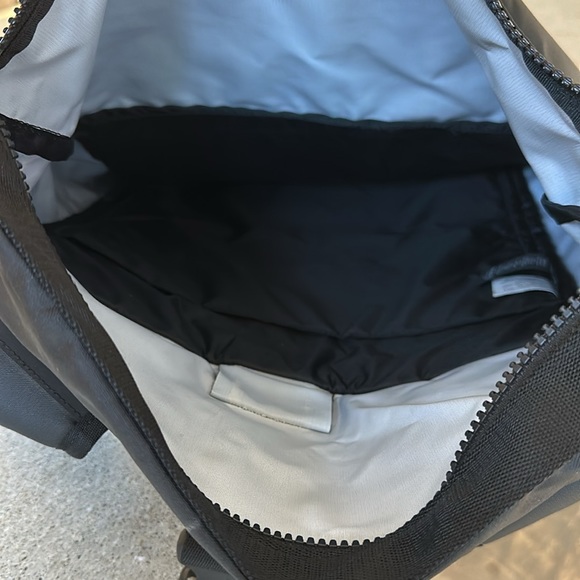 Lululemon Computer Backpack - Picture 5 of 8